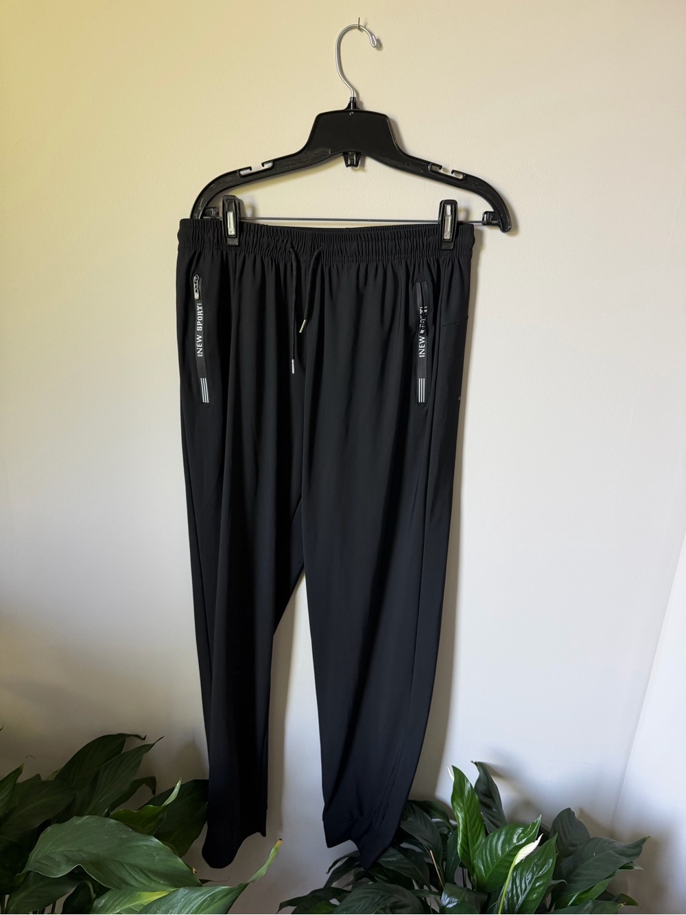 New Sport Women’s Black Joggers/Track Pants, Large, zipper pockets, nylon